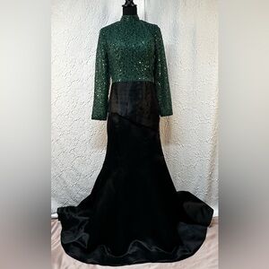 Elegant Green & Black Sequins Evening Gown (10)